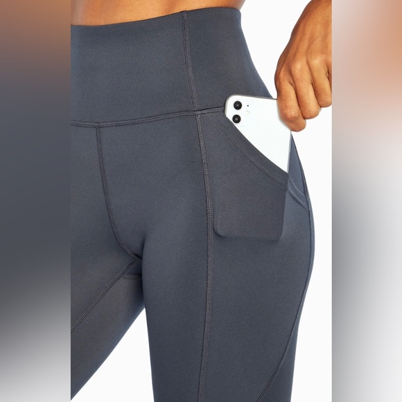 MARIKA Carson Side Pocket Mid Calf Capri COLOR: INDIA INK Size: Large - Picture 4 of 6